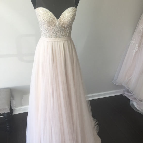 Beautiful unworn Martina Liana wedding dress - Picture 1 of 8